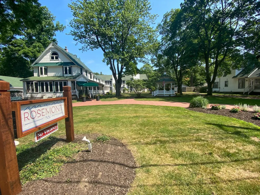 Rosemont Inn Resort B&B