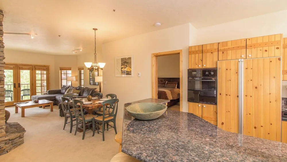 Westermere 311 by Avantstay Gorgeous Condo In Great Location!
