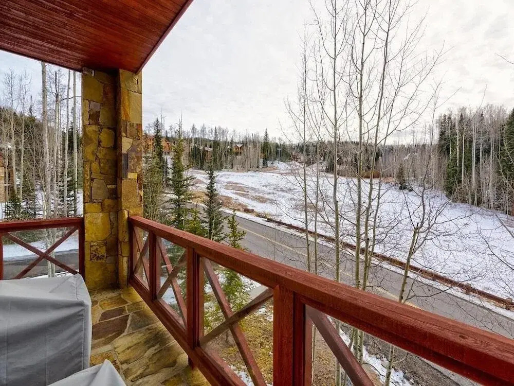 Lorian No 11 Condo
