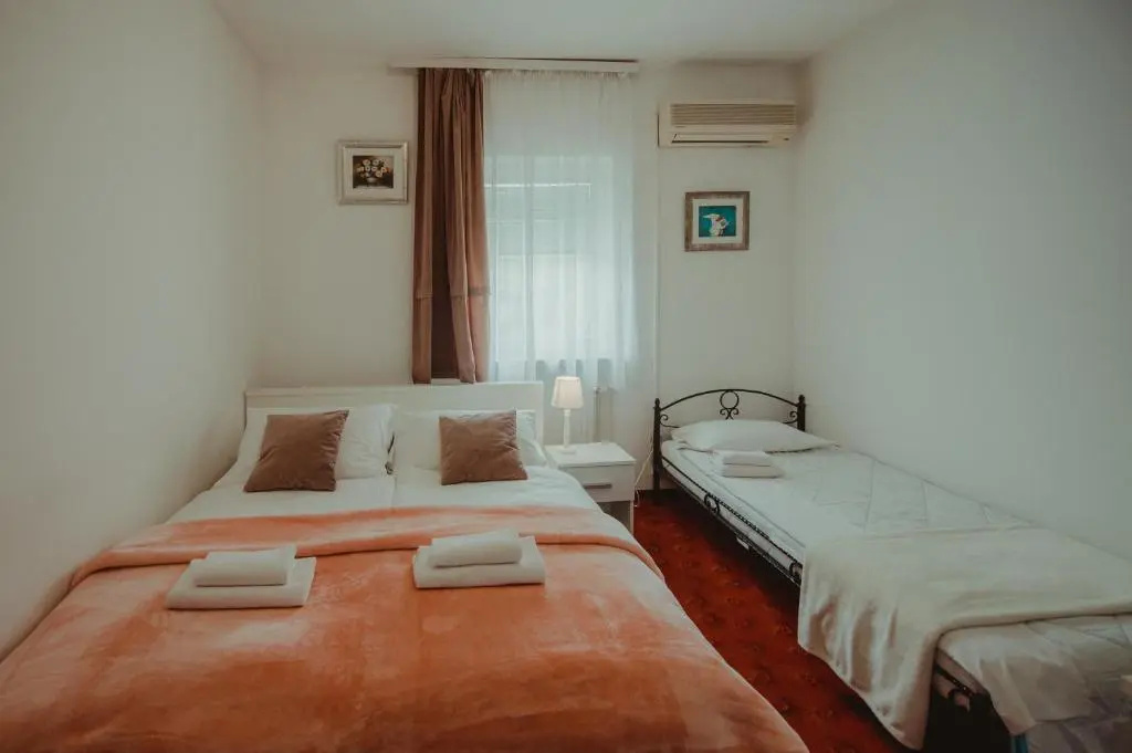 B&B Laguna
