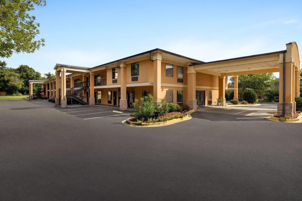 Days Inn by Wyndham Blythewood North Columbia