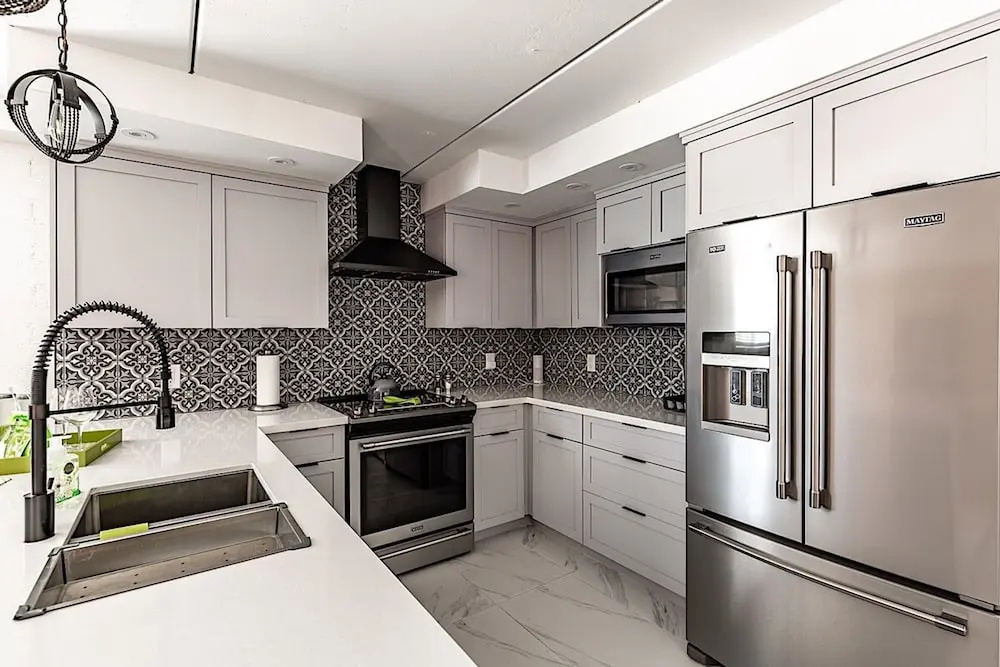 Northland Glam 3BR by Casago