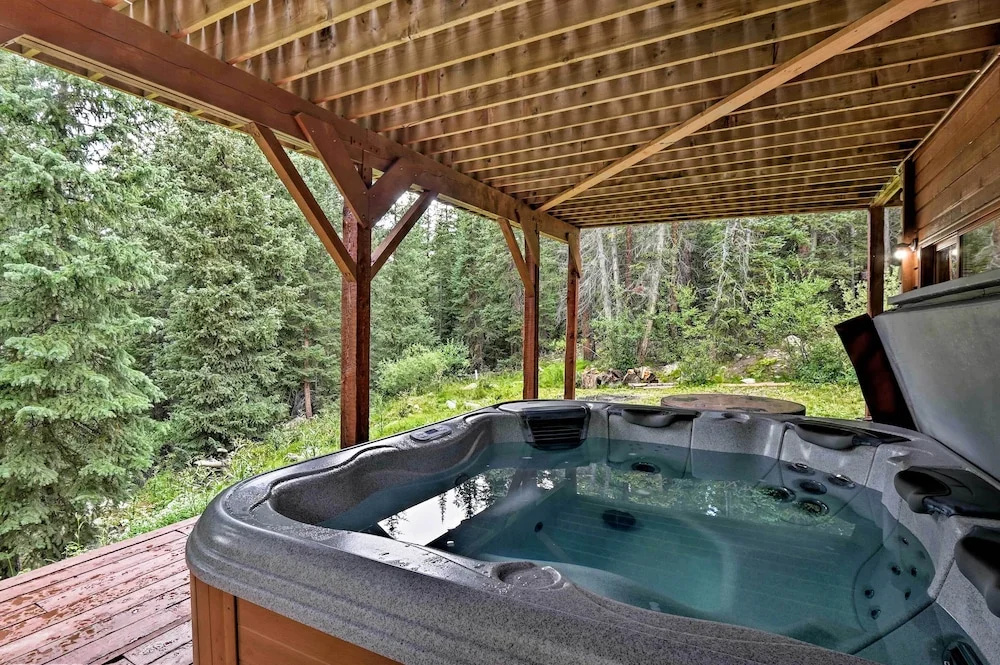 bear View Lodge in Alma: 15 Mi to Breckenridge