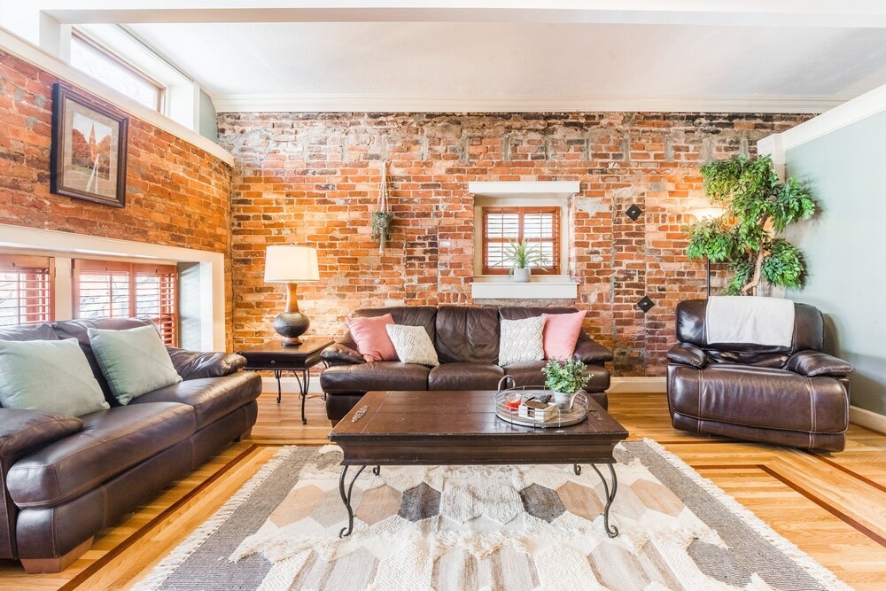 Trio Loft Of D-town G-ville True-gem Luxury