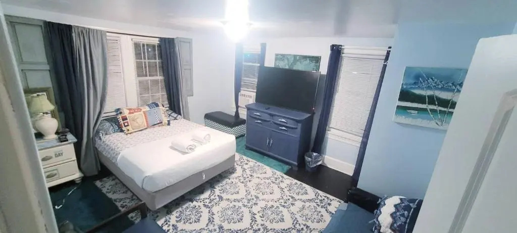 Room-blue Room in Delaware