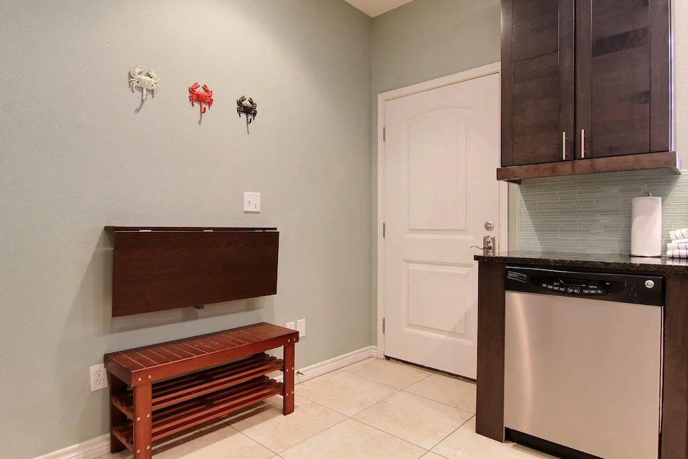 The 13th Wave Gsc13 4 Bedrooms 3 Bathrooms Condo