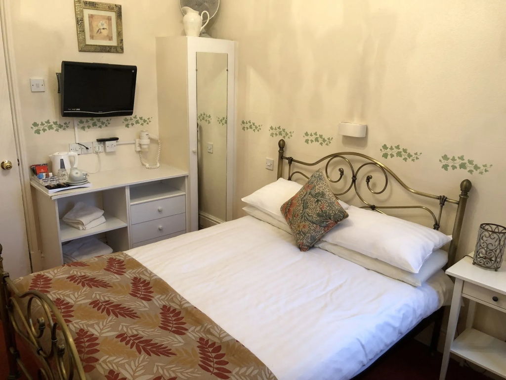 Diamonds Inn