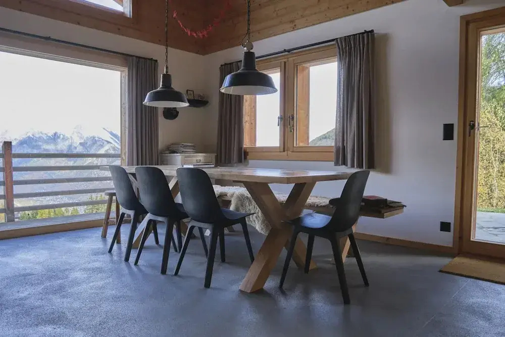 Beautiful Luxury Chalet Veyon With Incredible Views