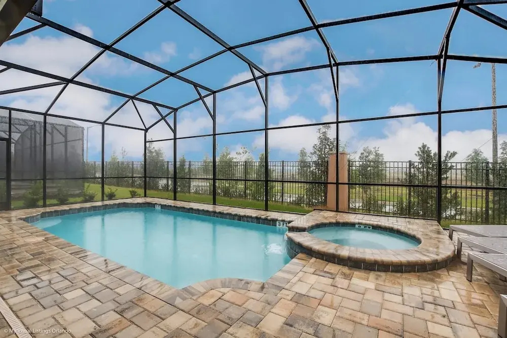 9 Bdrm 6,5 B Villa W Private Pool