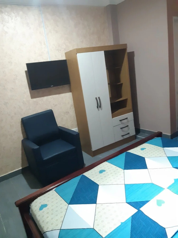 Julbert Plaza Hotel