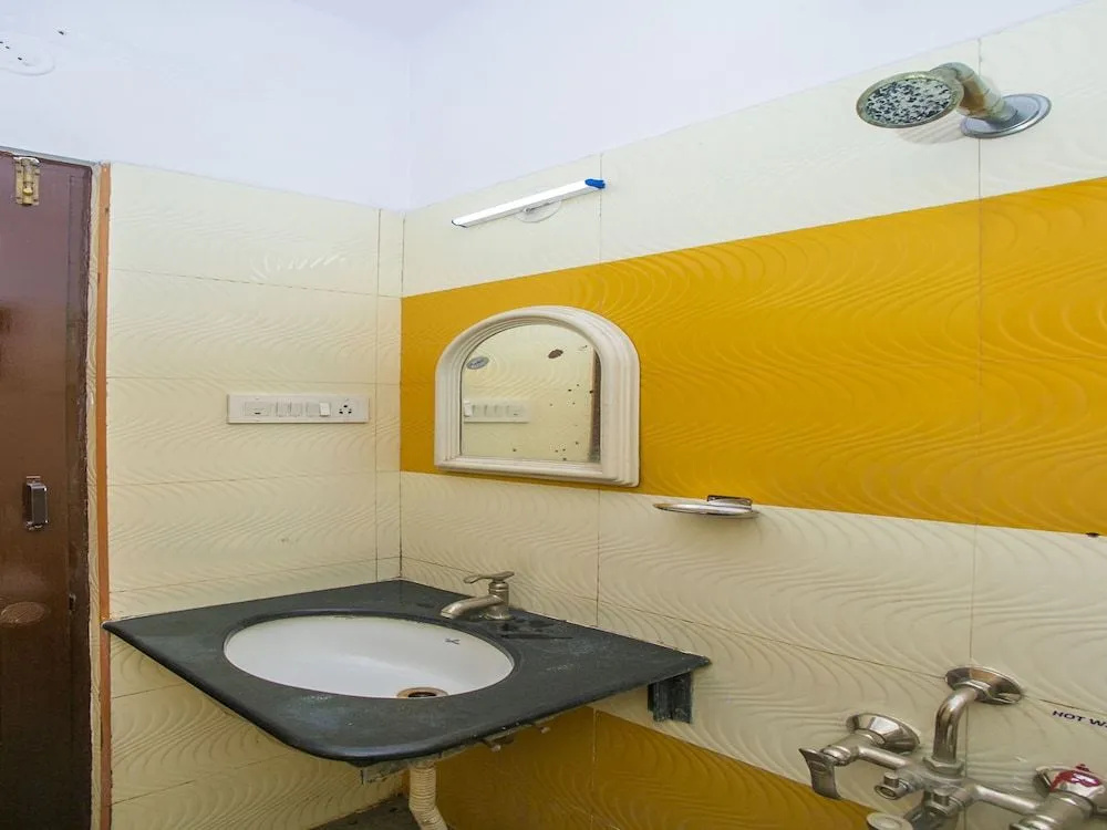 OYO 26817 GKS Residency