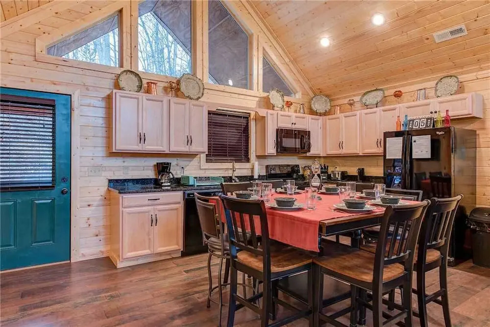 Emilys Hideaway - Four Bedroom Cabin
