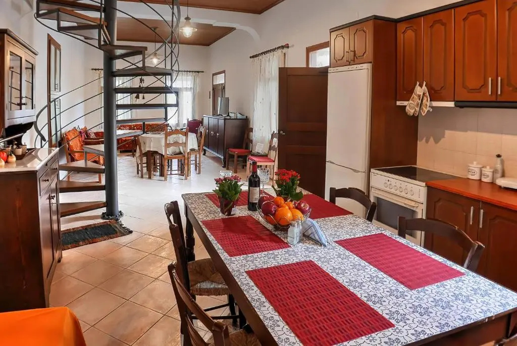 Stone House In Agia Paraskevi