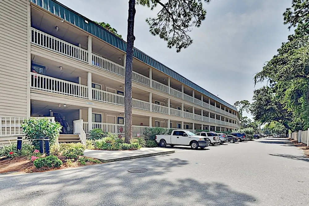 New Listing! Beachfront Hideway W/ 3 Pools! 2 Bedroom Condo