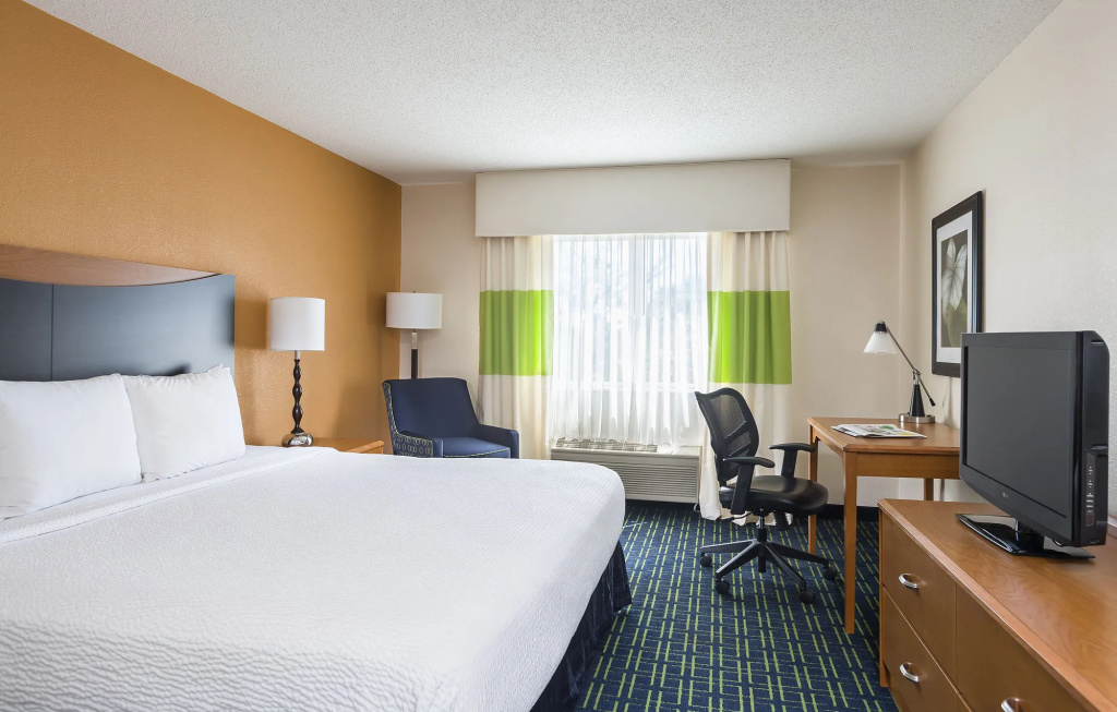 Fairfield Inn & Suites Grand Rapids Airport