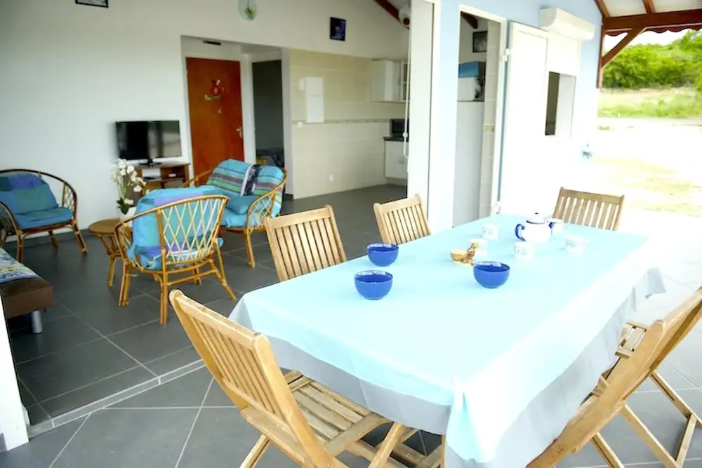 House With 2 Bedrooms in Saint François, With Pool Access, Enclosed Ga