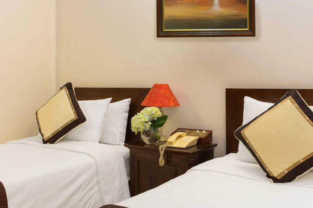A25 Hotel - 12 Phố Huế