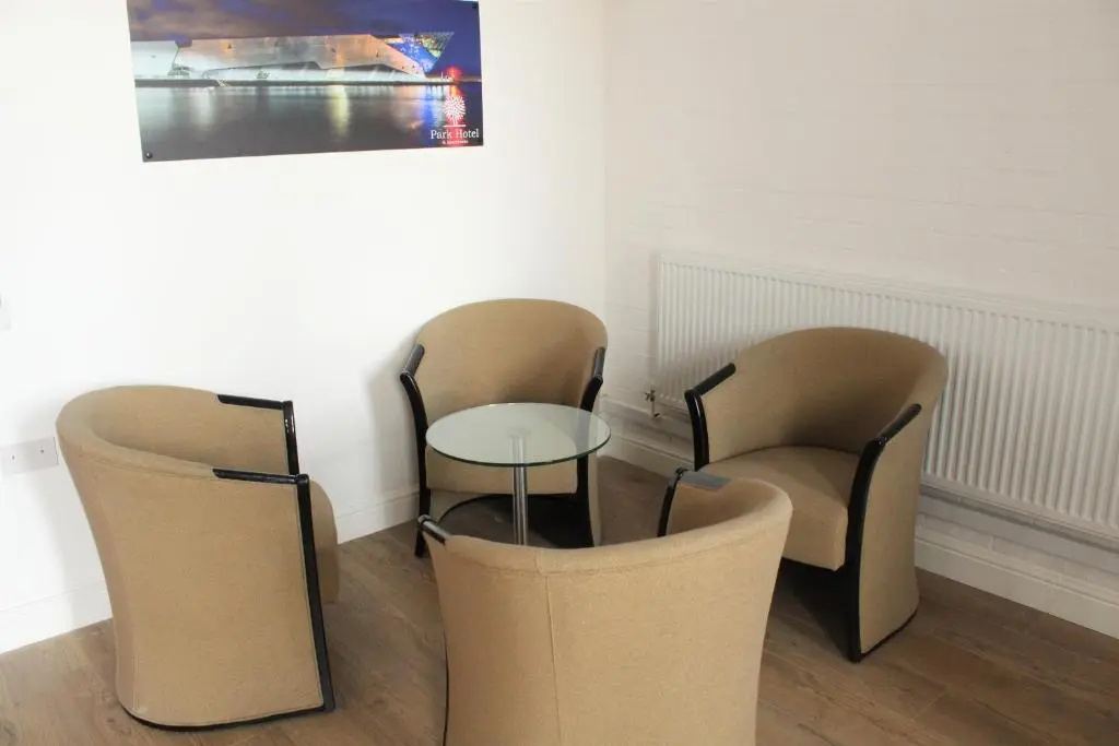 Park Hotel & Apartments