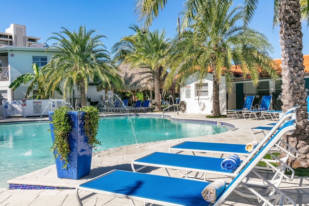 Siesta Key Beach Resort and Suites