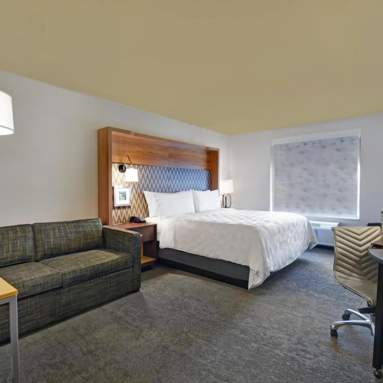 Holiday Inn Grand Rapids North - Walker by IHG