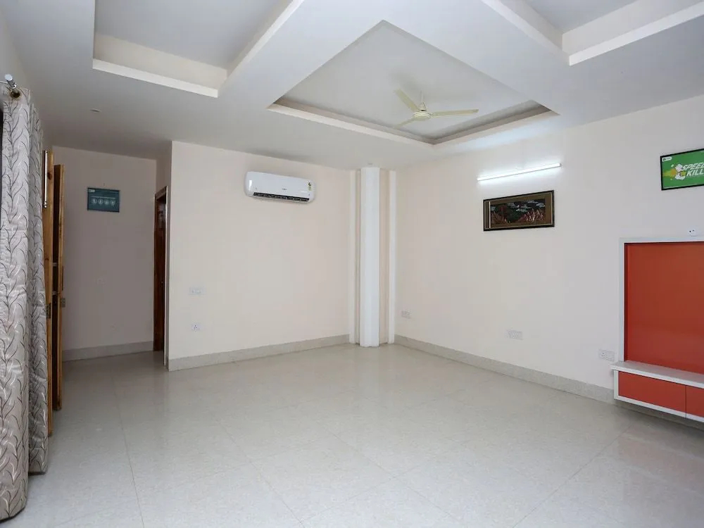 OYO 14444 JMK House