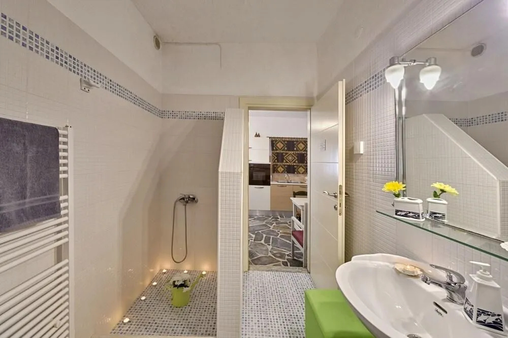 Aegean View - Seaside Apartment in Syros