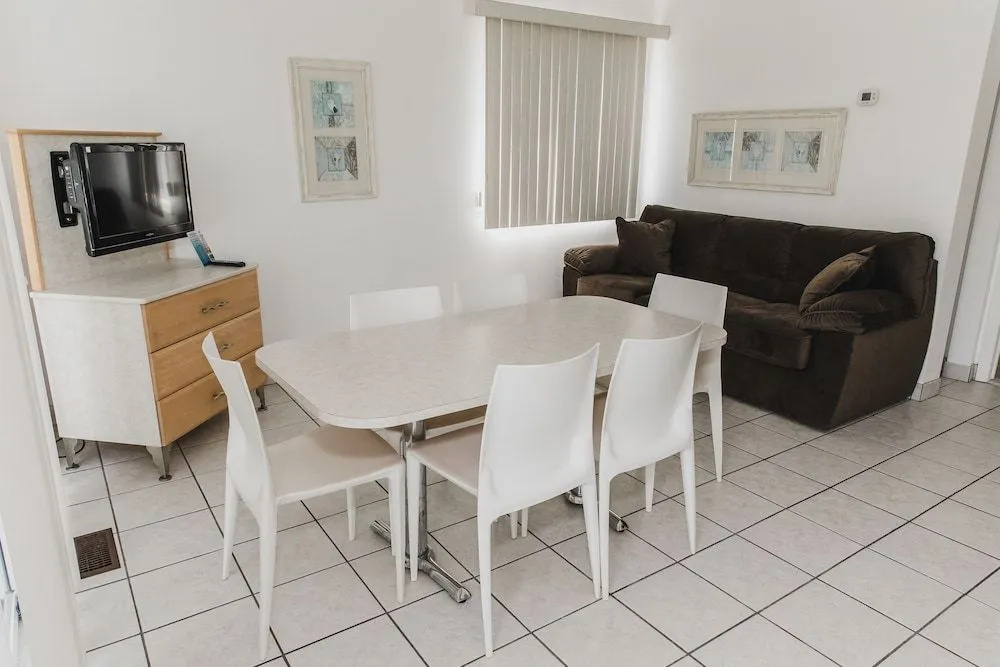 AA Heart of Wildwood Motels