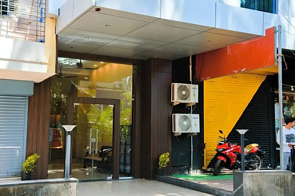 Malvan's Aishwarya Hotel