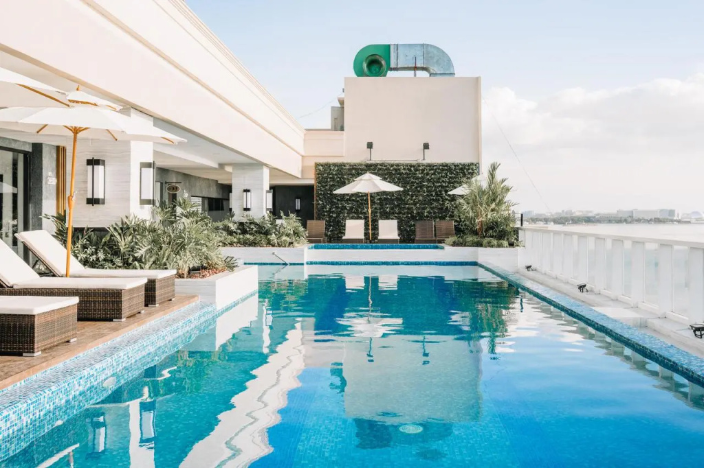Rizal Park Hotel