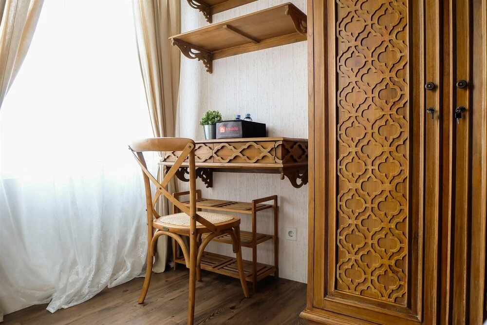 Classic Studio Apartment Connecting To Bassura City