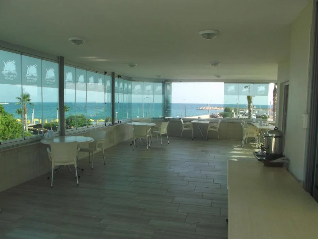 Marina Hotel