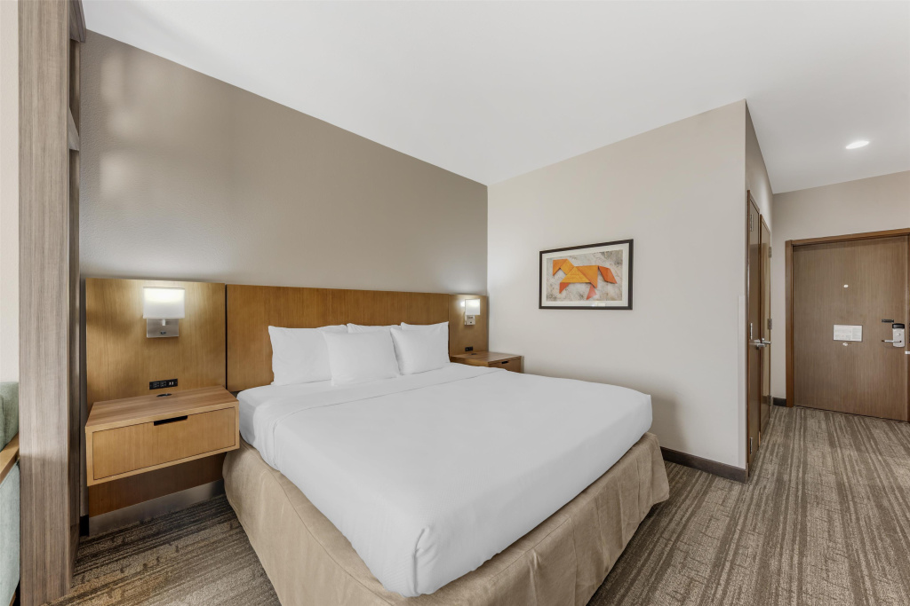 Best Western Green Oak Inn & Suites
