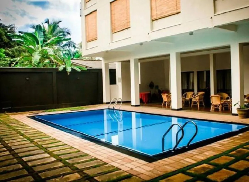 Hotel Sapthapadhi