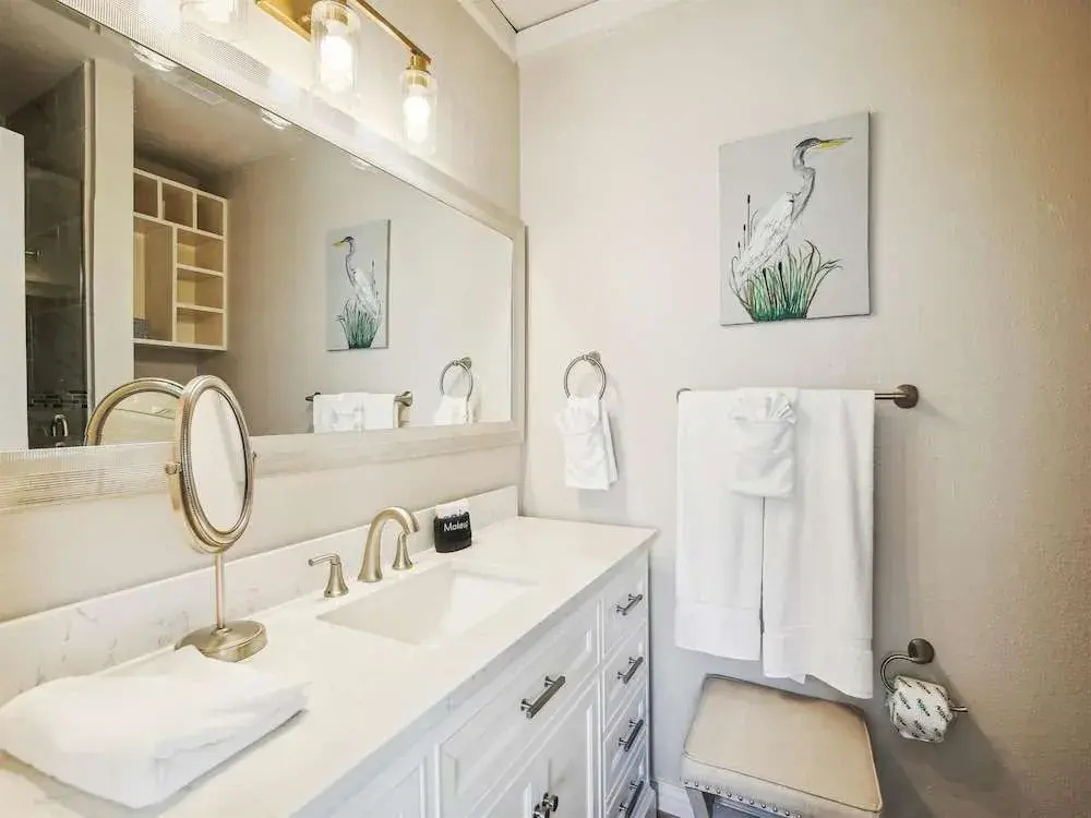 Beachside Pearl by Ryson Vacation Rentals