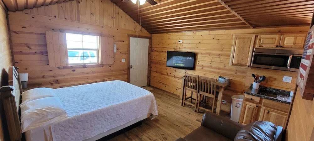 Stateline Cabin