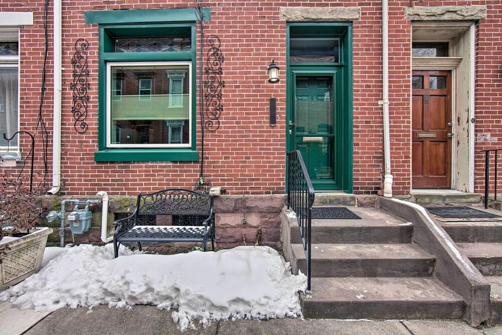 Harrisburg Retreat w/ Deck, Balcony & Grill
