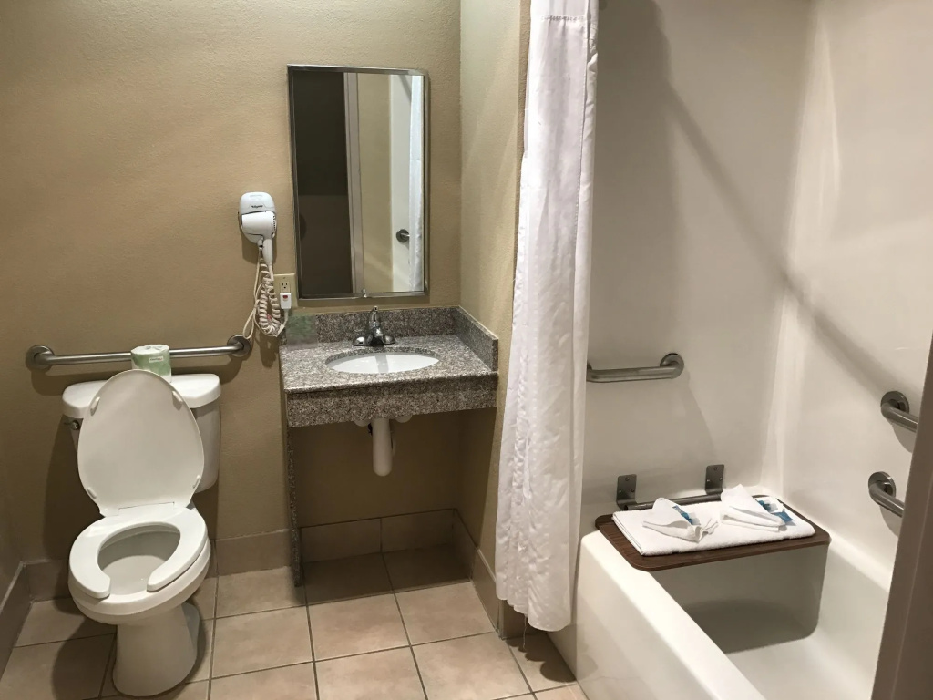 Holiday Inn Express Metropolis by IHG