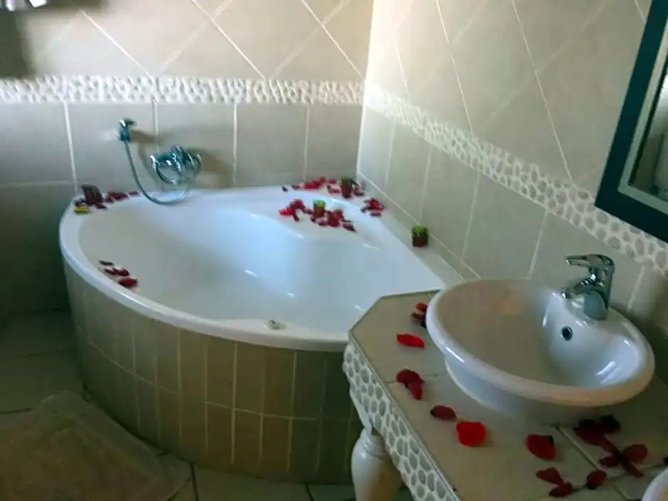 The Lazy Grape Guest Lodge & Spa