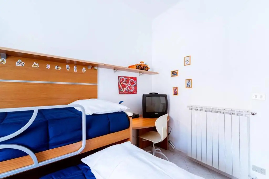 Appartamento Goethe - 2 camere - 100m stazione - 200m Palafiori