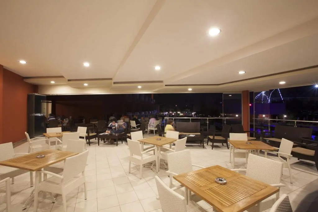 Club Side Coast