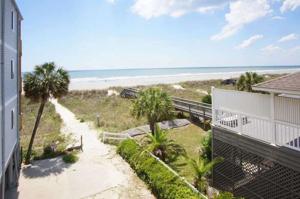 Beachmaster 201 by RedAwning