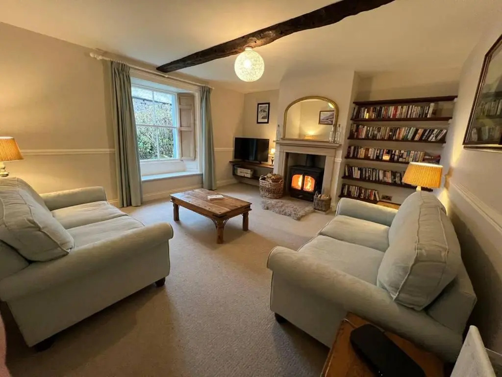 House - Sleeps 10 Pet friendly & Parking