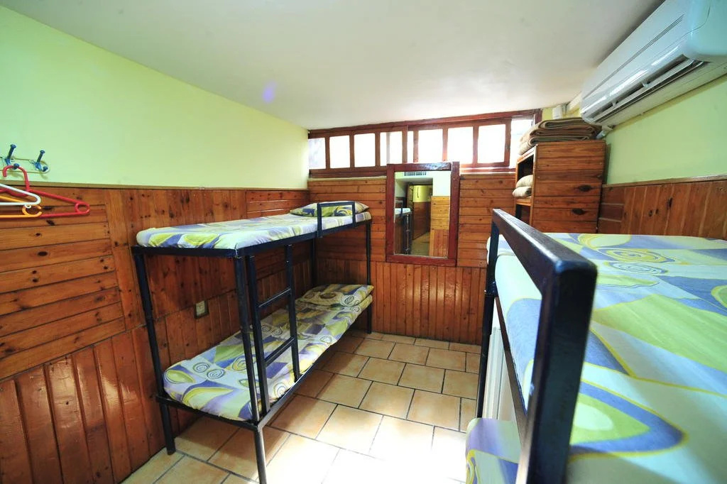 Corinne Hostel לזוגות ומשפחות