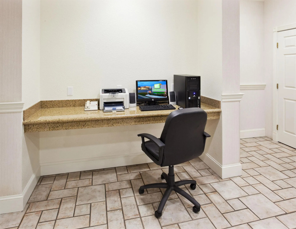 Holiday Inn Redding by IHG