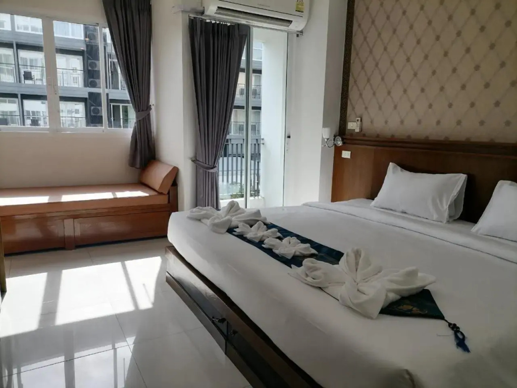 NJ PATONG HOTEL