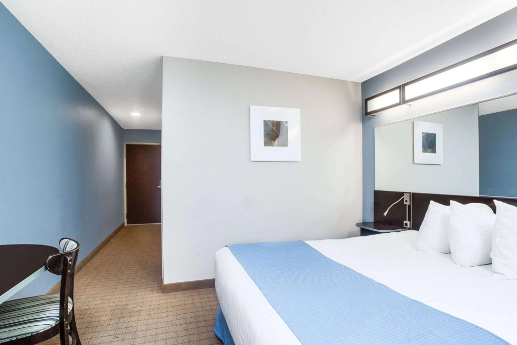 Microtel Inn & Suites Bath