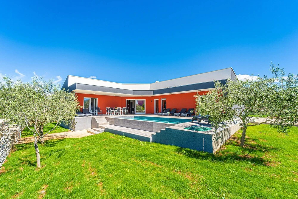 Modern Villa With Pool and Terrace