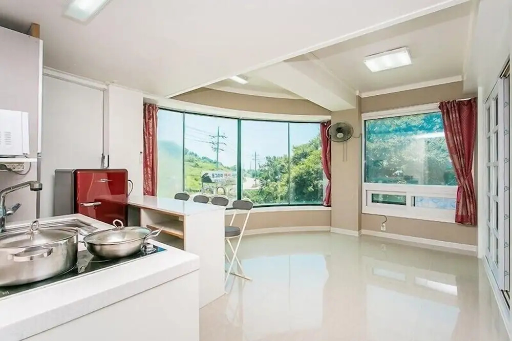 Byeonsan Dongguerami Pension
