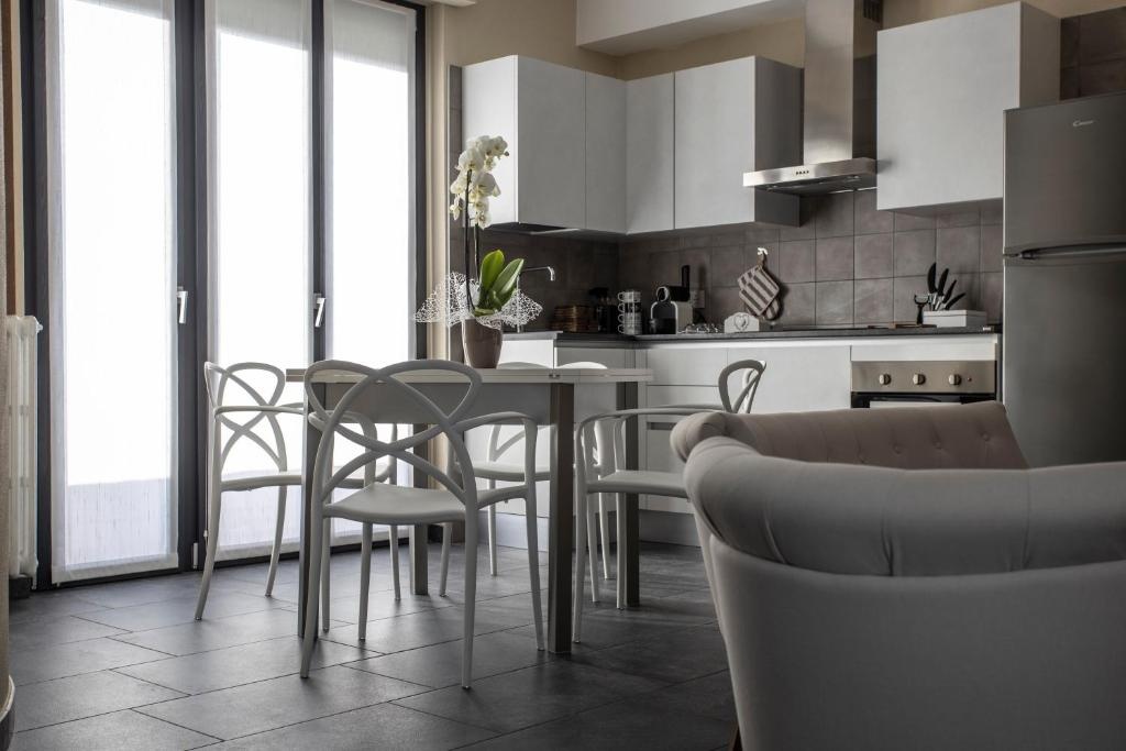 Elga's Apartment - Your charming stay on Lake Orta