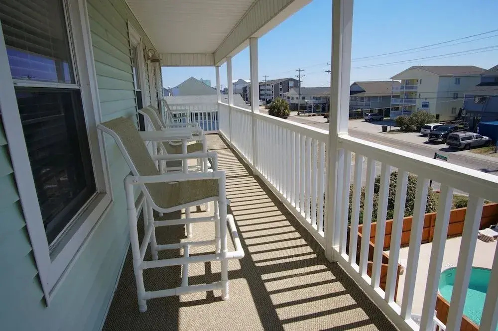 Atlantic Breeze C by RedAwning